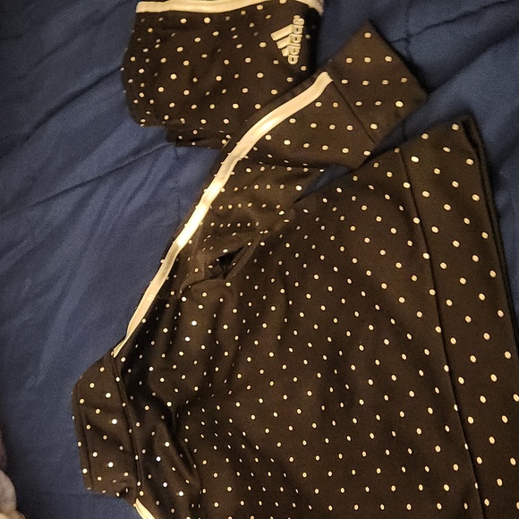 NEW BABY GIRL 4T ADIDAS POLKA-DOT TOP AND BOTTOM SET. - Picture 8 of 9